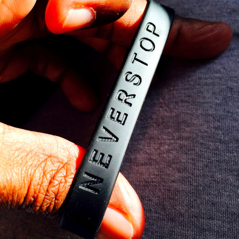 How To Design Own Custom Motivational Wristbands?